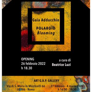 Polaroid Blooming - Gaia Adducchio